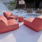 chauffeuse rouge sur terrasse dans la neige